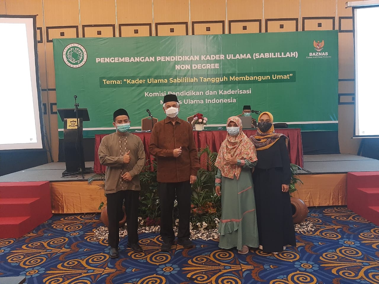 TIGA MAHASISWA PASCASARJANA IIQ JAKARTA MENGIKUTI KEGIATAN PENGEMBANGAN PENDIDIKAN KADER ULAMA (SABILILLAH) NON DEGRE